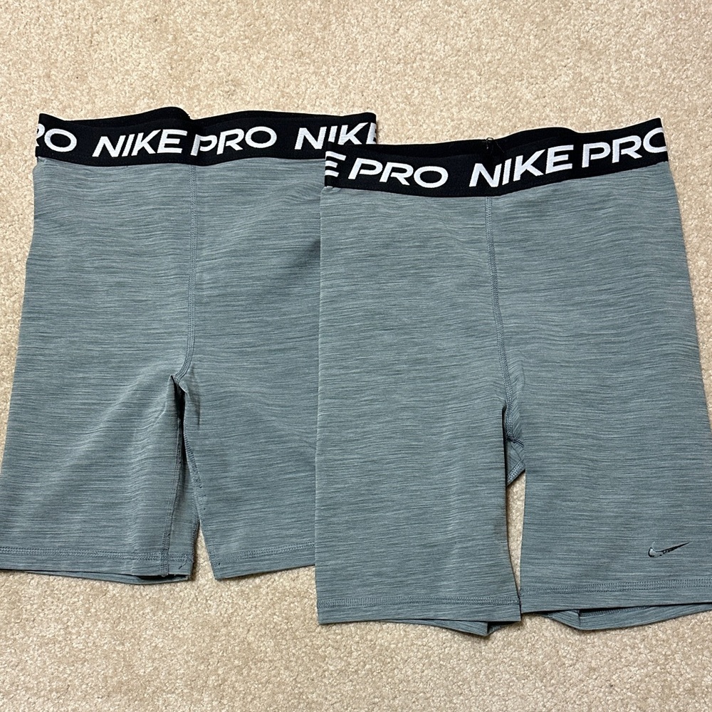 2 x Nike Pro compression shorts 5”